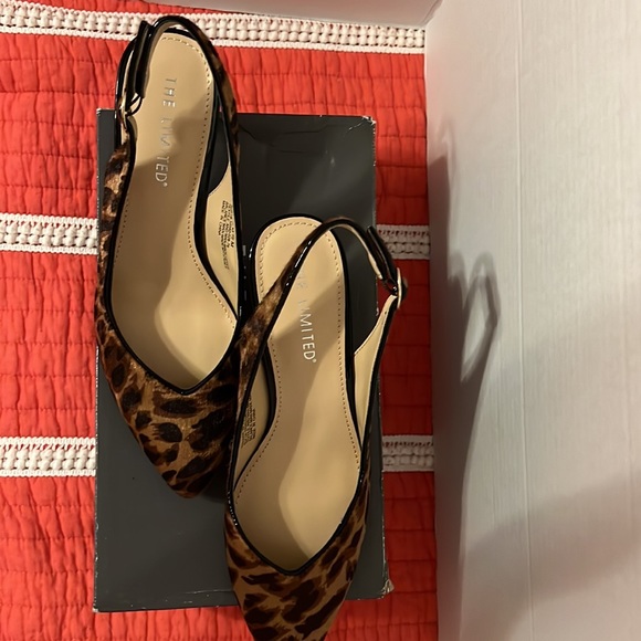 NWT in box The Limited Manana Leopard 8 1/2 M - Picture 10 of 13